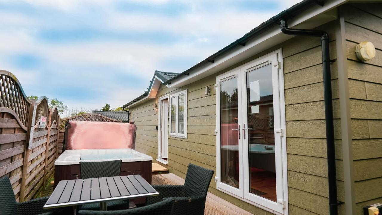 Golden Cross Holiday Park Hailsham Exterior photo