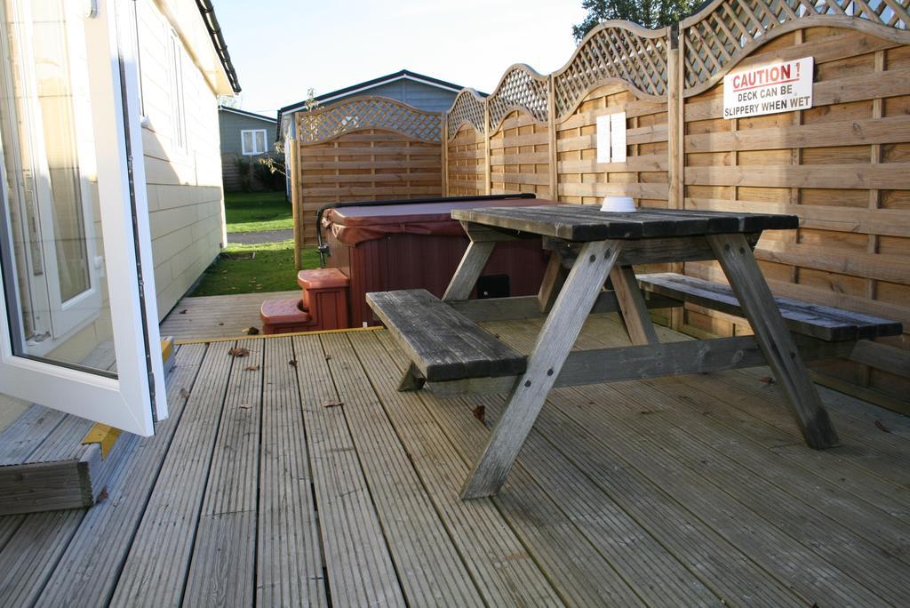 Golden Cross Holiday Park Hailsham Exterior photo