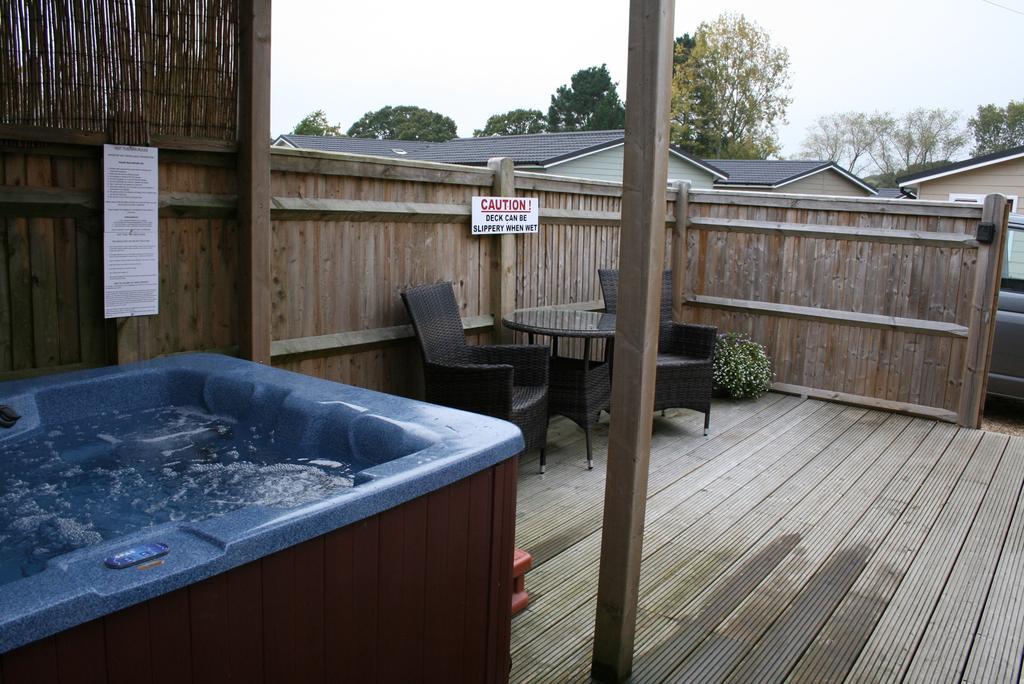 Golden Cross Holiday Park Hailsham Exterior photo